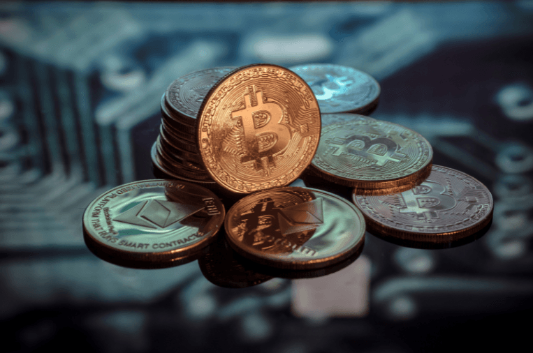خمسة أسباب تدفعك لتداول العملات المشفرة